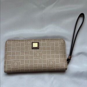 Beige Wristlet Clutch EUC